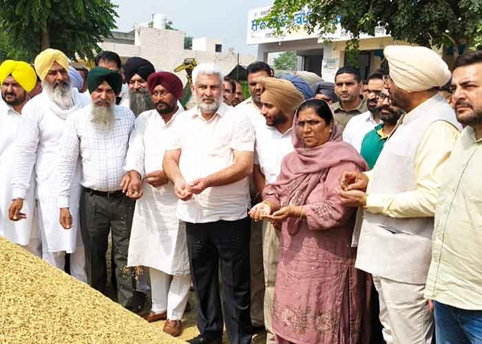 Punjab Minister Kataruchak Reviews Paddy Procurement in Jagraon, Says 7.50 Lakh MT Crop Procured So Far