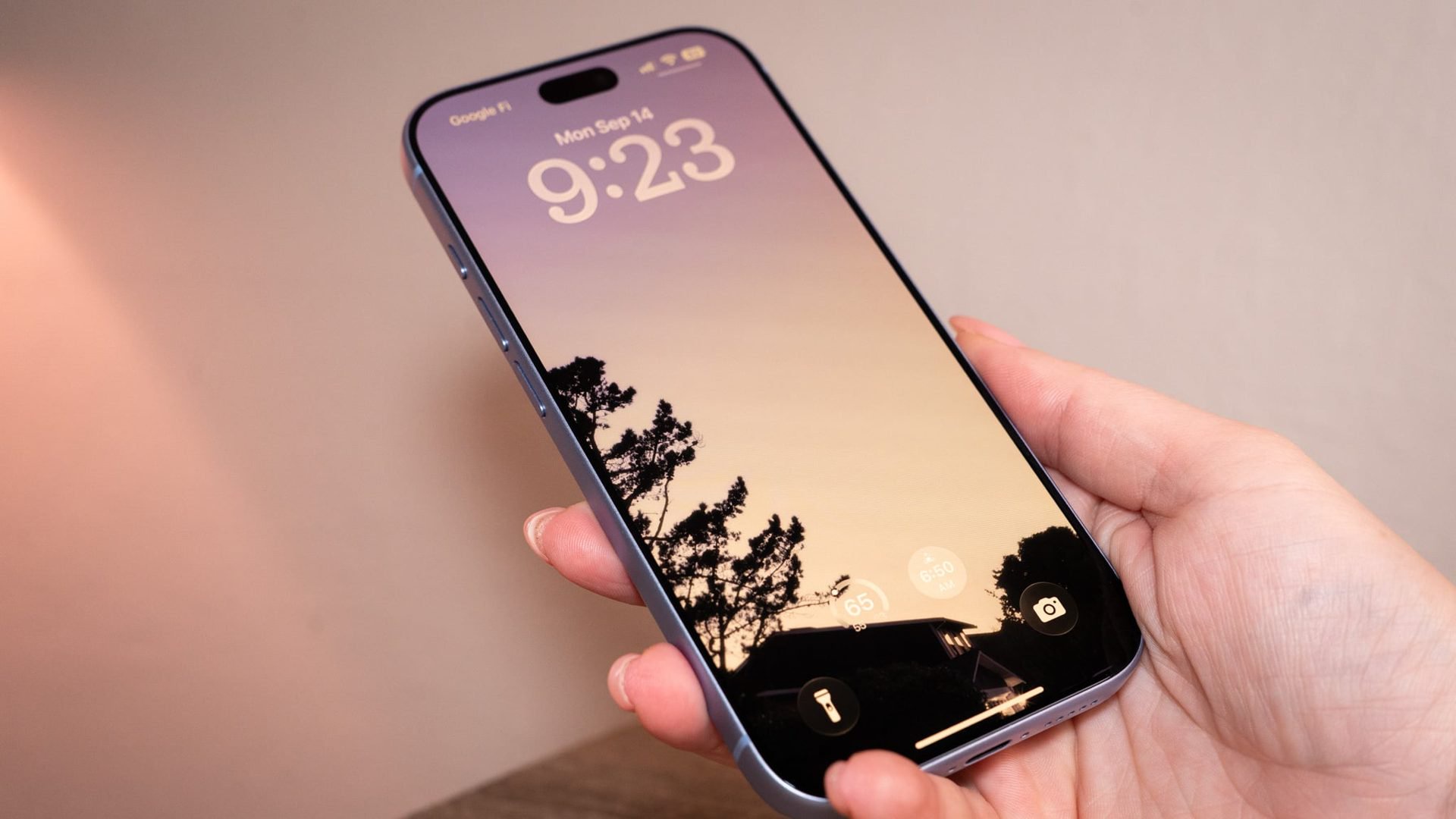 Before You Rush to Buy the iPhone Duo, Here’s Why I Chose the 18 Pro Instead