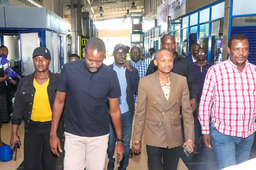 Senator Sifuna, Babu Owino and Jack Wamboka Land in Kisumu Ahead of Raila Odinga’s First Anniversary