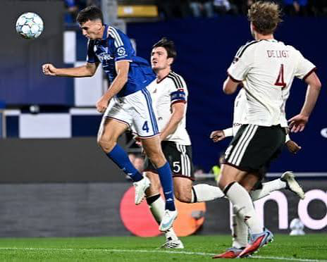 Como Compound Manchester United Woes With Heavy Win
