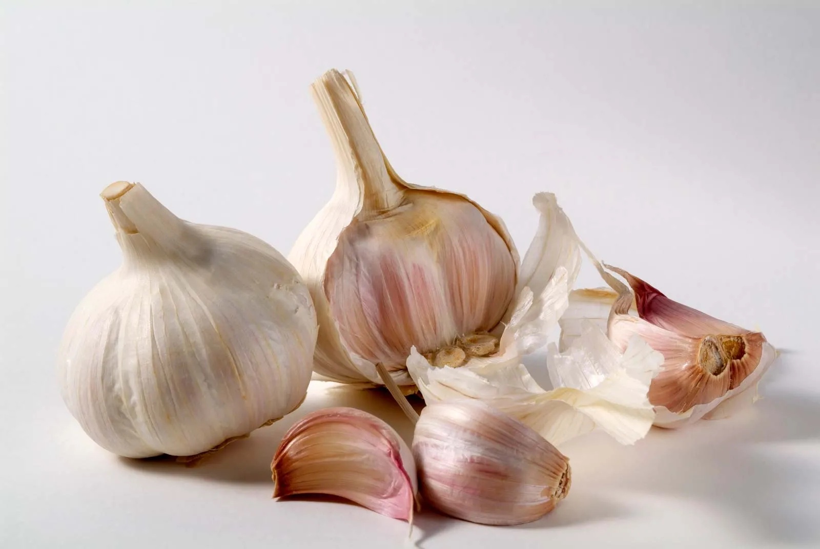 Why You Should Boil Garlic and Milk Together for Better Health