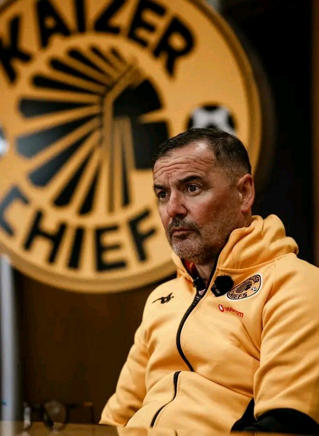 Pressure Mounts on Fernando Da Cruz as Kaizer Chiefs Struggle After Cup Exits