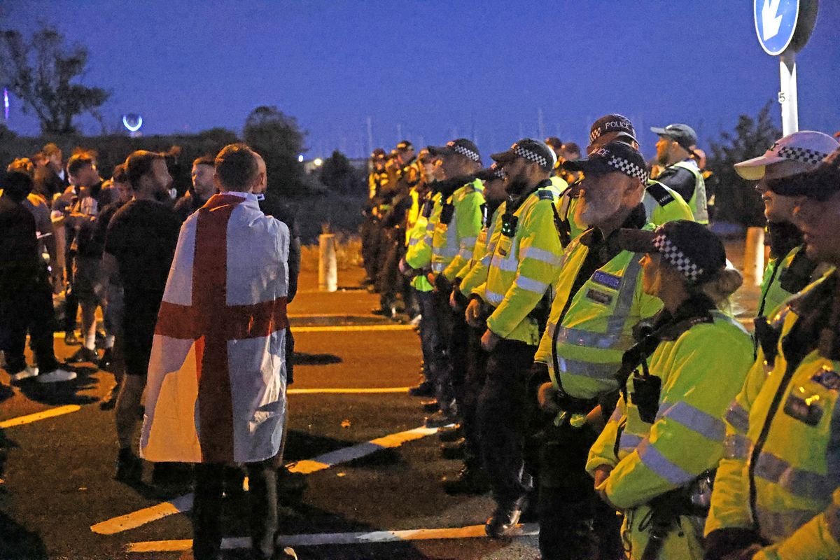 Six arrested after anti-migrant protesters clash with police in Gosport