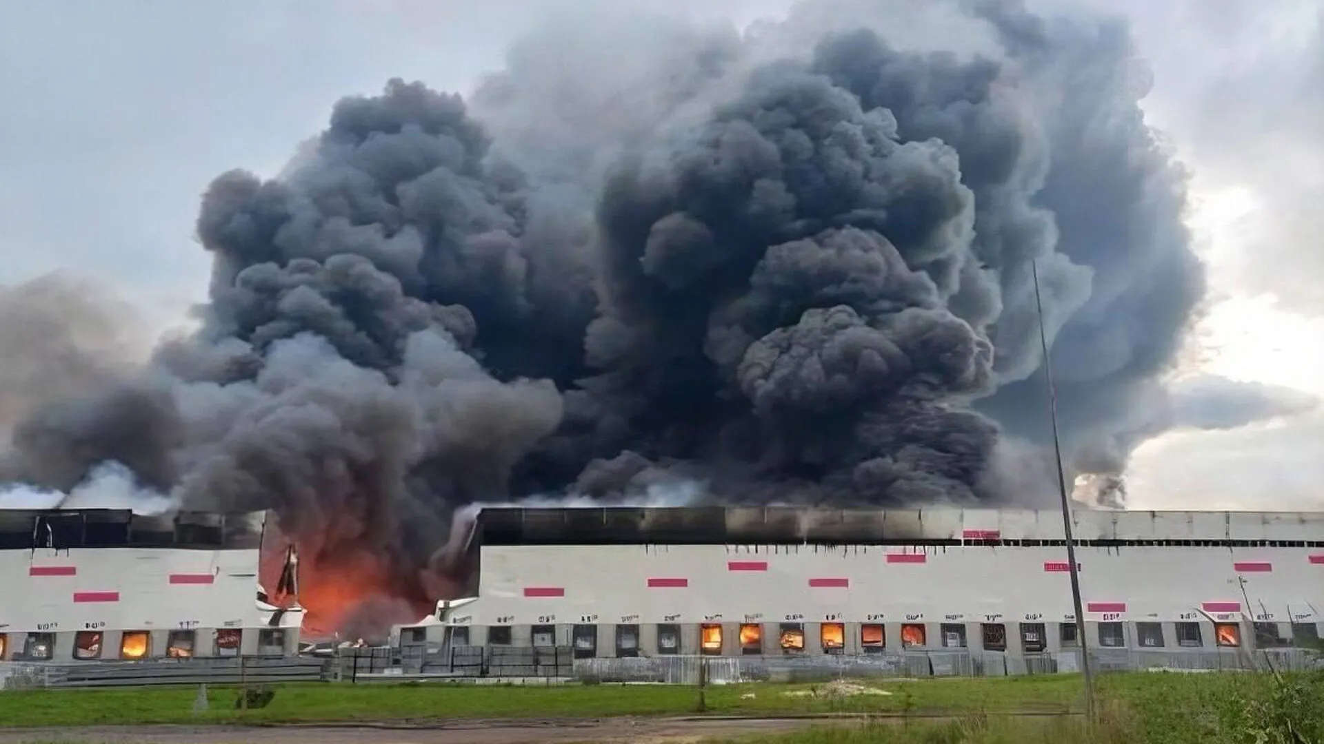 Russian disinformation bot traffic nearly eliminated overnight after Ukraine drone strikes cripple multiple of ‘Russia’s Google’ data centers — Ukraine intensifies bombing of Yandex data centers in response to Moscow’s strikes on Kyiv data centers