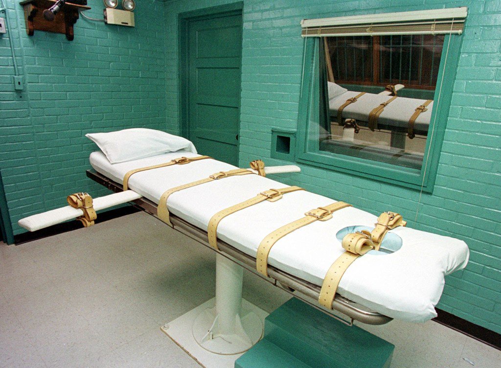Secrets of death row as witnesses reveal smell of execution chamber, haunting gasps & crowds cheering like football game