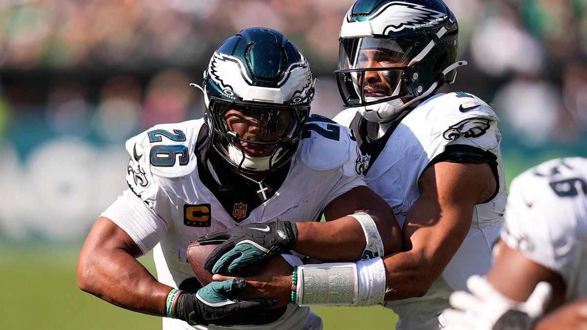 Eagles’ Saquon Barkley suffers hamstring injury against Rams, and field could have played a significant role