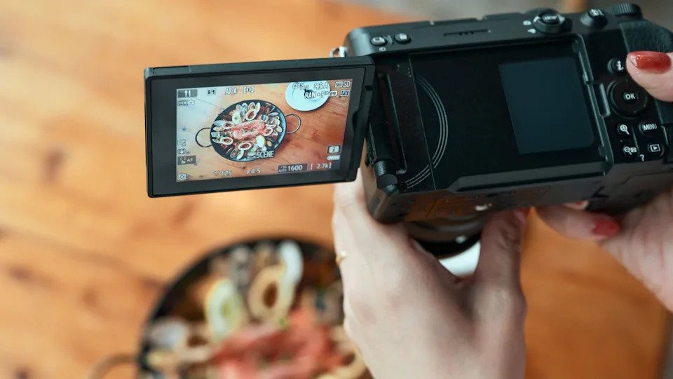 Viewfinder vs rear LCD: How you compose your shot with your camera doesn’t matter if your photography is good
