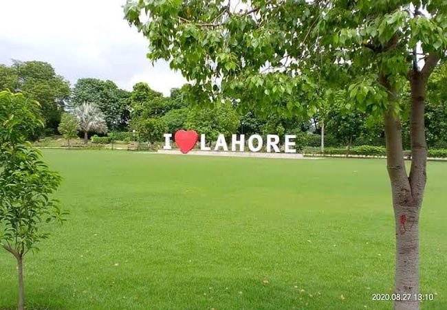 PHA Chief Tours Lahore Parks; Deadlines Ordered, None Announced