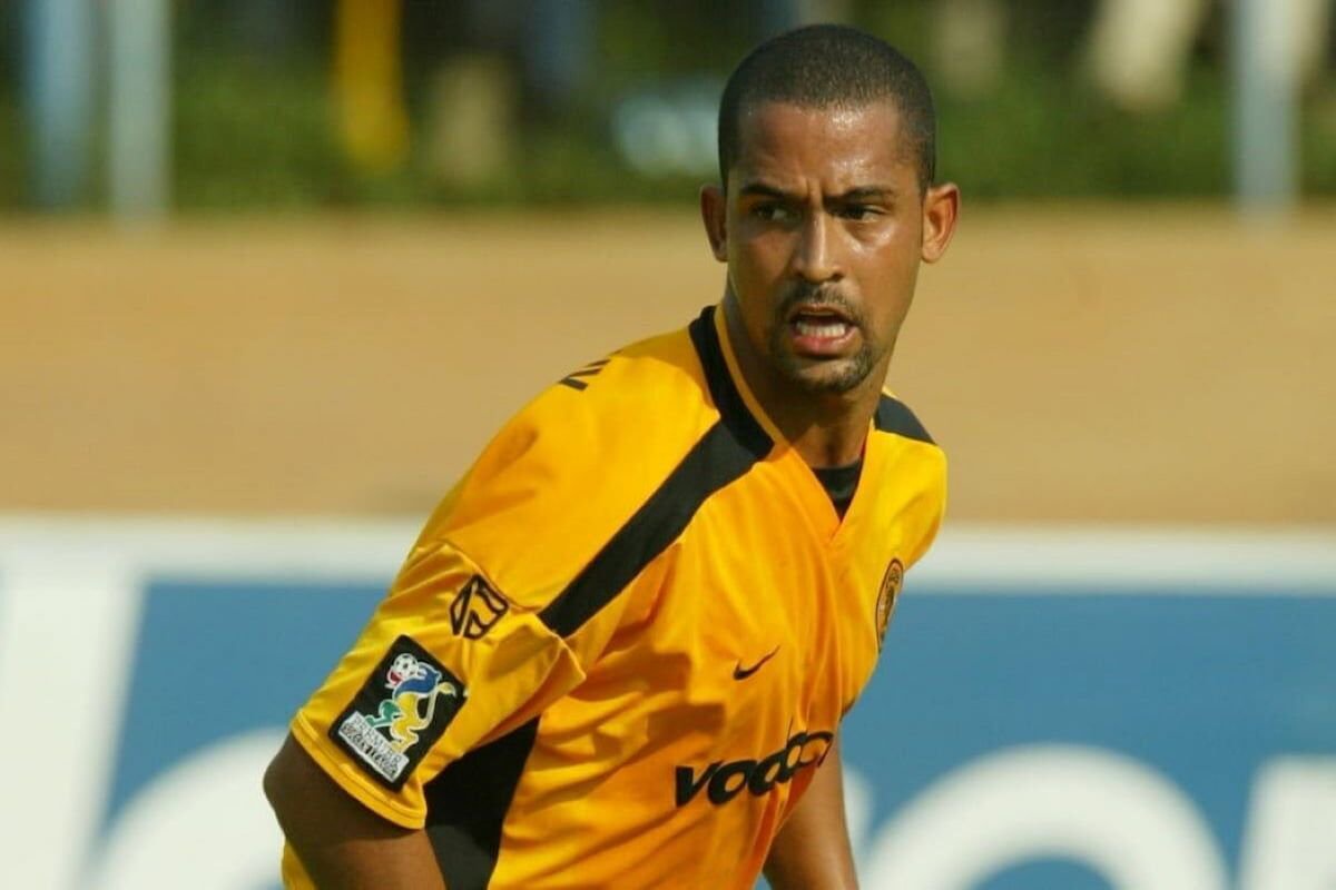 Kaizer Chiefs legend reveals how Pirates tried to block his debut