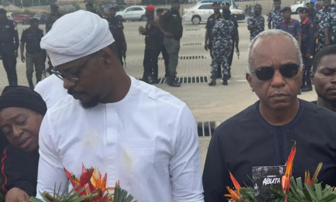 Police Teargas Lagos NDC, ADC Candidates at Lekki Toll Gate