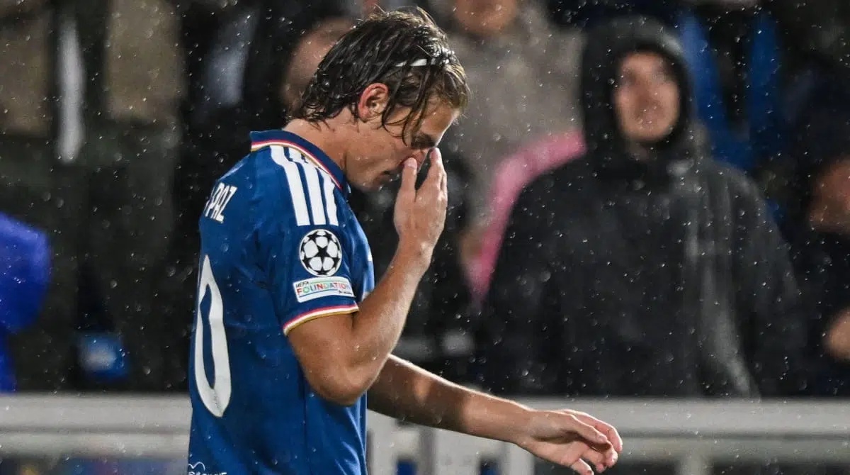 WATCH: Nico Paz scores stunning early goal to shock Manchester United in Champions League