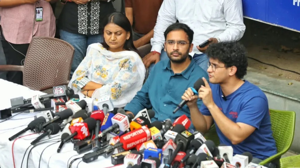 “Police took our phones for 24 hours, might plant evidence”: CJP leaders after release from detention