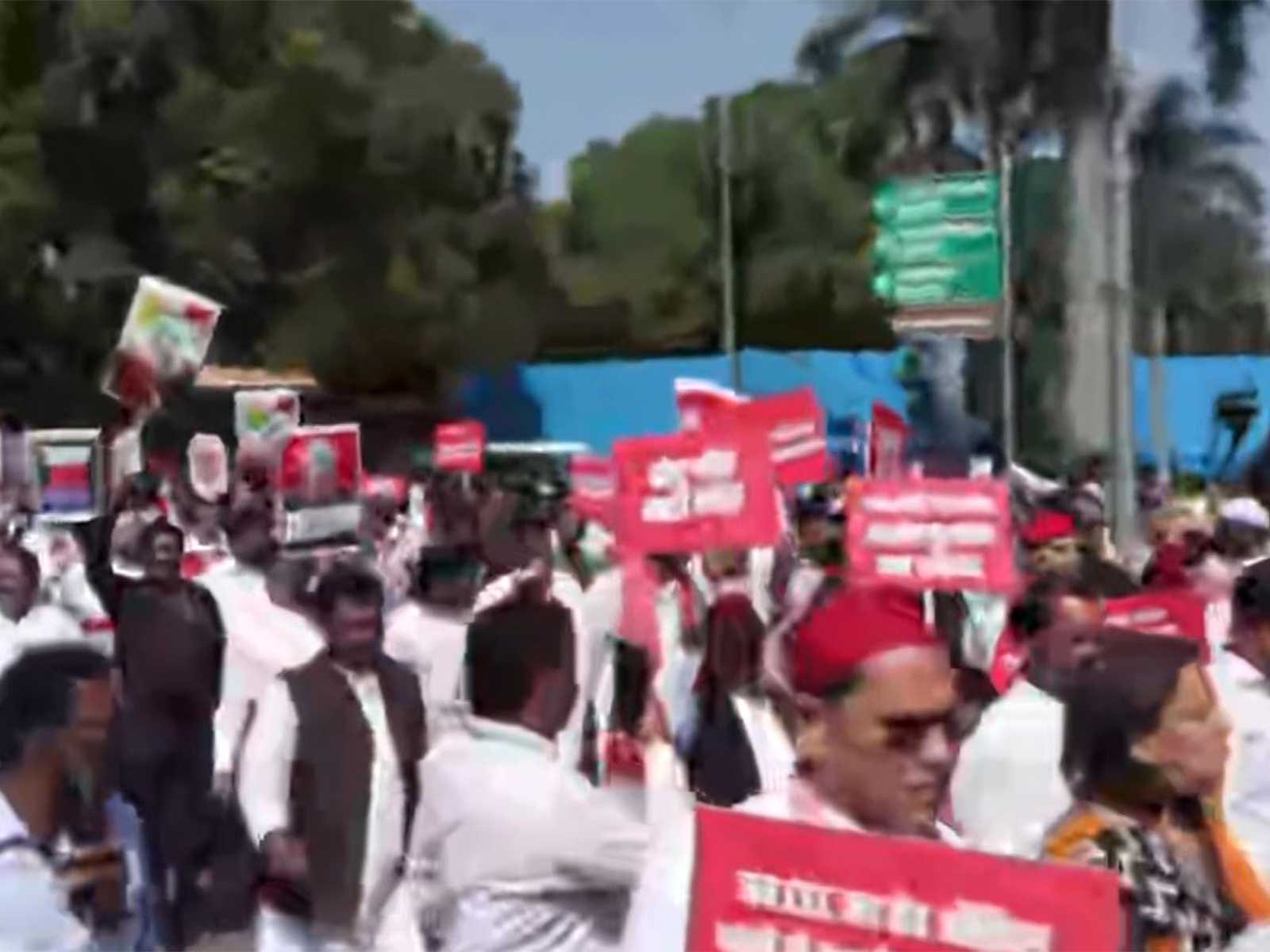 Demanding resignation of PM Modi, Amit Shah and CEC, opposition MPs march to Election Commission