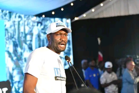 Tension At LMM Headquarters as Sifuna Rushes To Calm Angry Kalonzo After Supporters Chant His Name
