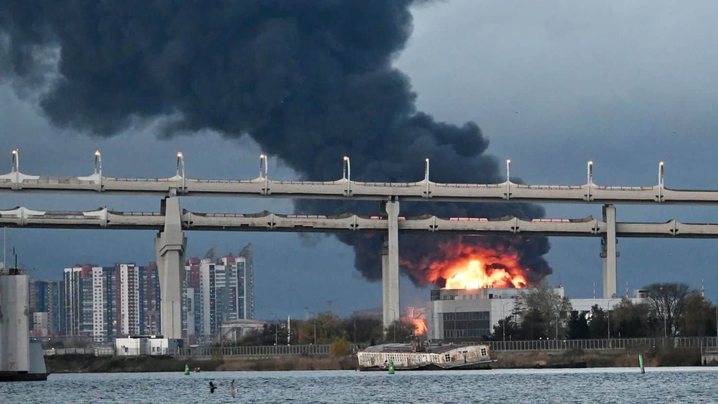 Oil prices slide as sanctions relief on Russian crude raises hopes of increased supply