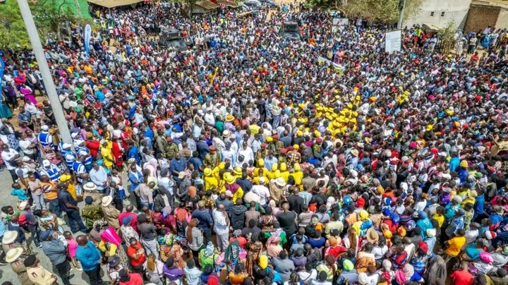 Photos: Huge Crowds Welcome President Ruto To Machakos As He Begins Ukambani Tour
