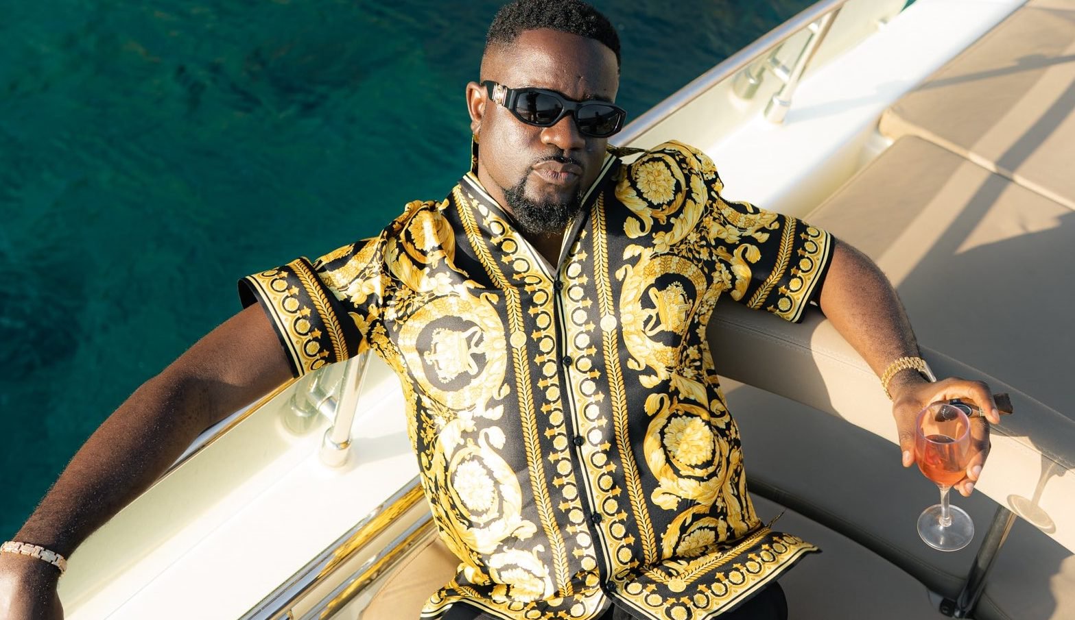 Sarkodie’s Fans Shut The Streets Of Kumasi As They Welcome Him With Massive Convoy Ahead Of Rapperholic Homecoming 2026