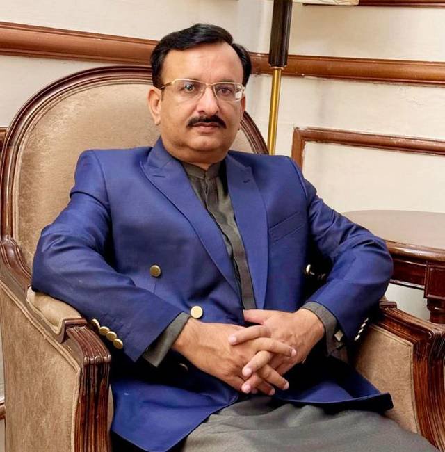 Dogar vows to fulfil commitments, improve civic facilities in Khan Garh