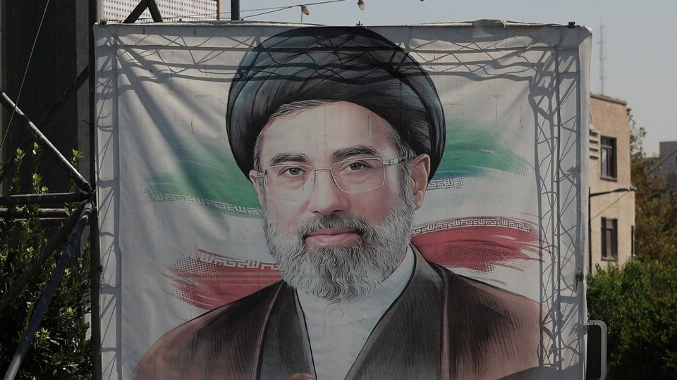 Mojtaba Khamenei ‘pulled from rubble’ after US strikes nearly killed him again: Report