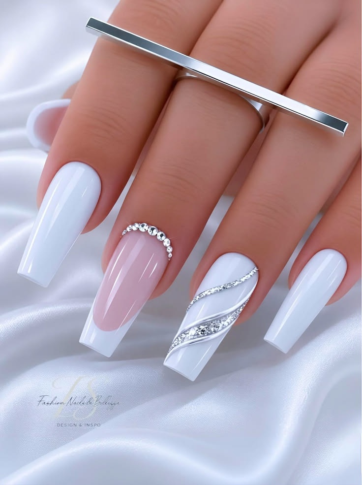 Bridal Nails: Choosing the Perfect Manicure for Your Wedding Day