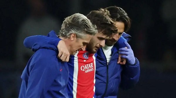 PSG suffer Kvaratskhelia injury blow after Barcelona win
