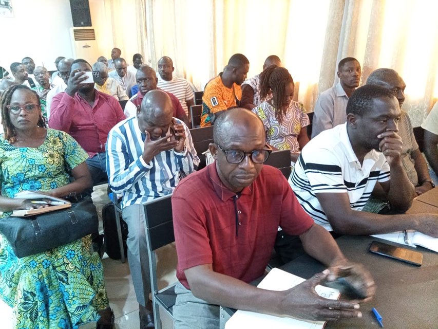 Côte d’Ivoire-AIP/ Les coopératives d’Abengourou alertent sur la fuite du cacao vers le Ghana à cause des achats à des prix supérieurs à 1 200 FCFA