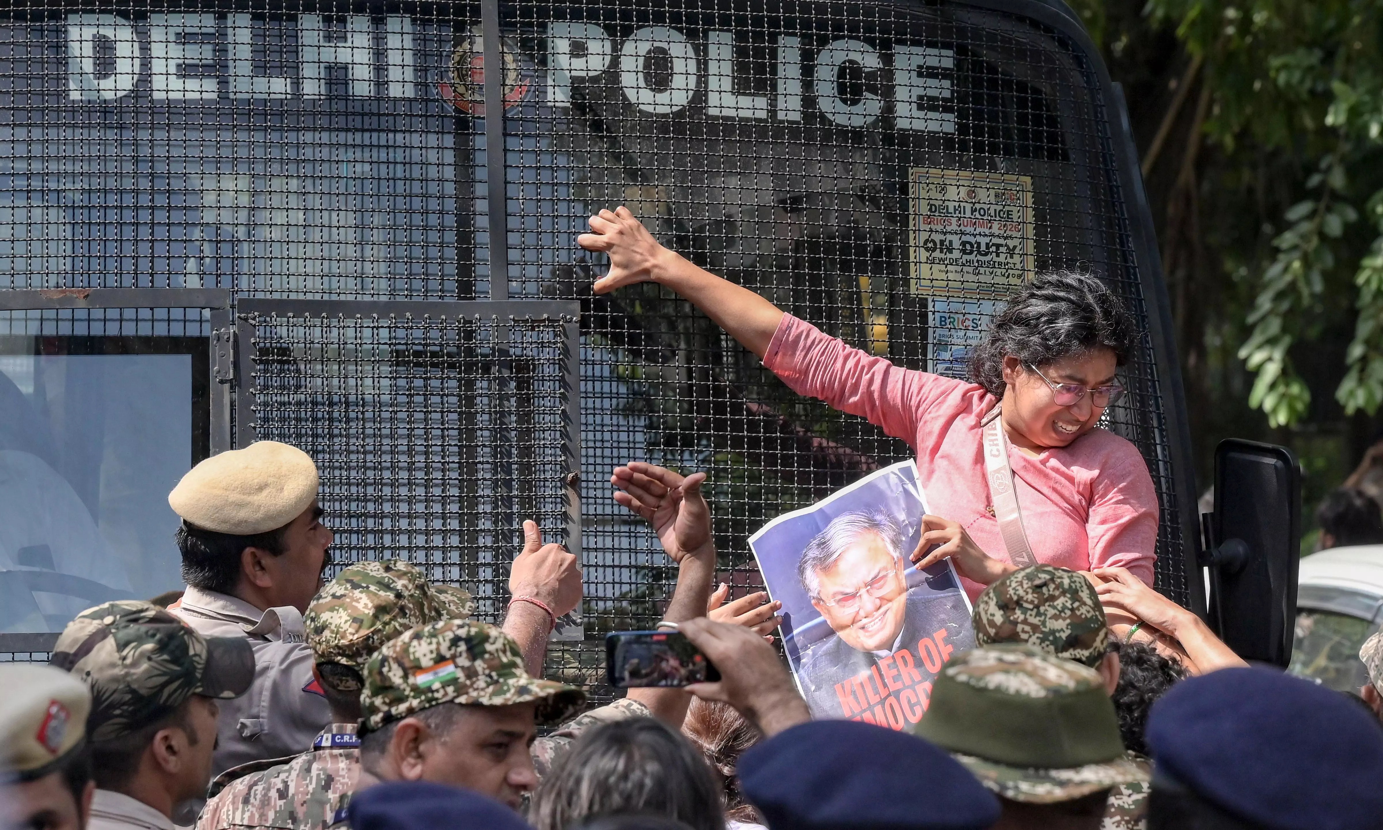 Delhi Police Arms Frontline Officers with Bodycams Amid Protests