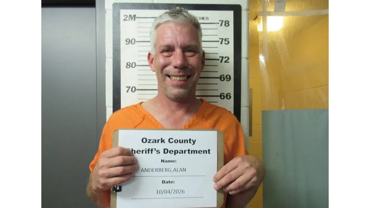 Man facing multiple charges after setting girlfriend’s camper on fire following argument