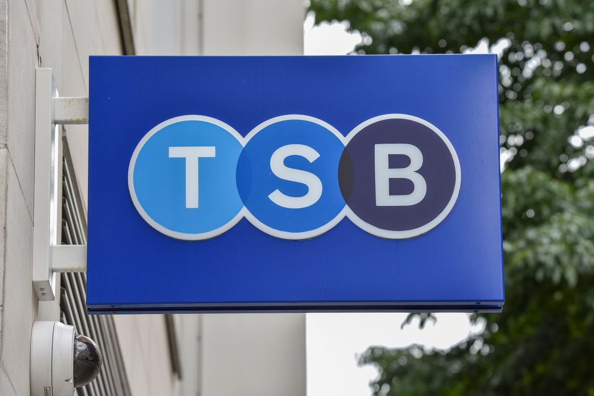 TSB and Santander issue closure update affecting all 480 branches