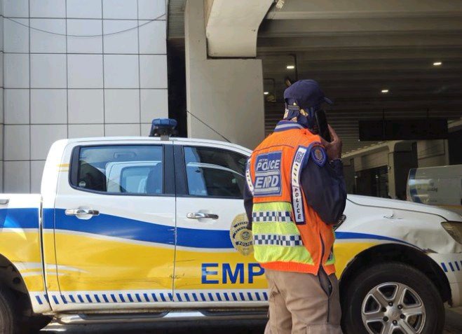 Thembisa Shooting: Woman Runs to EMPD Officers as Four Armed Men Open Fire