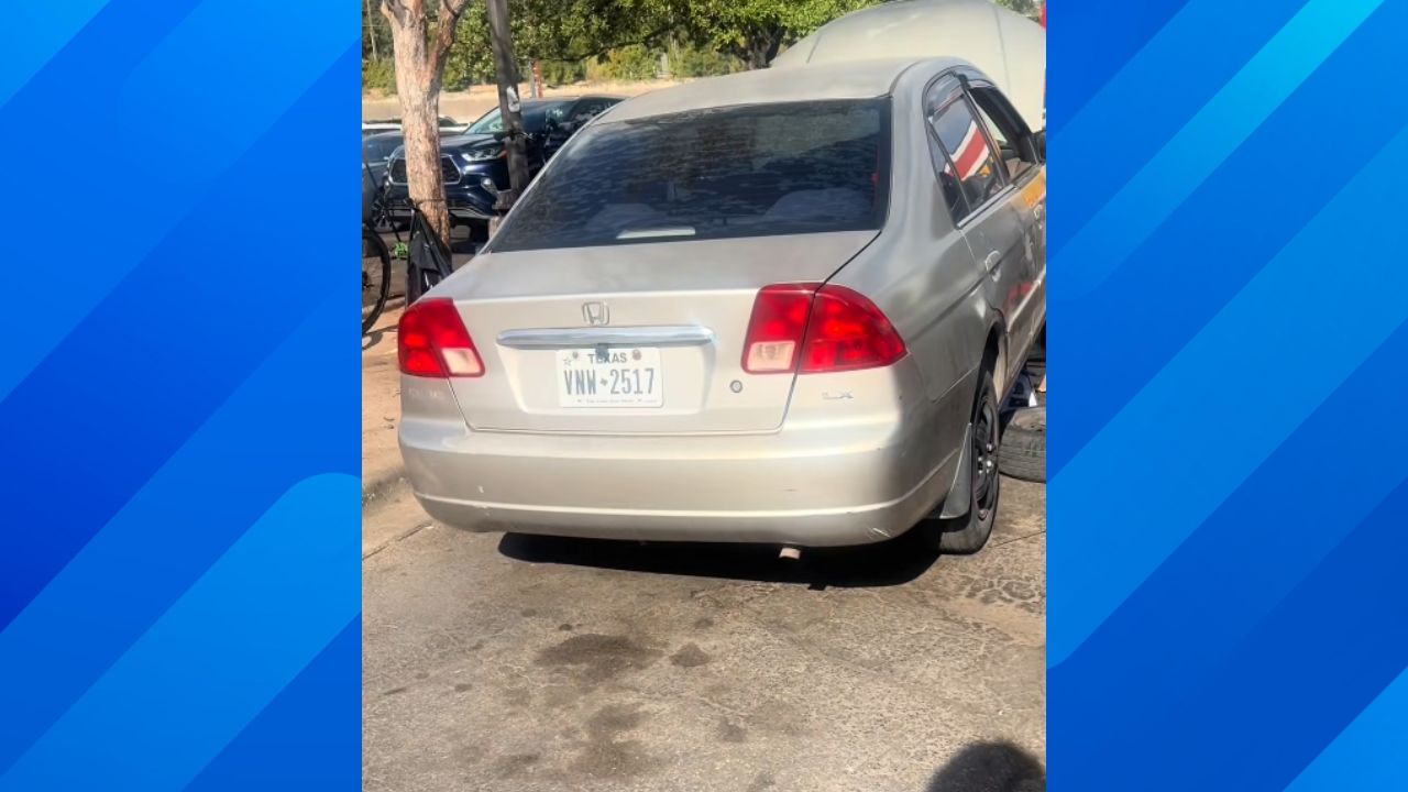 Woman Pays Parking Lot Mechanic $25 for Oil Change at AutoZone, but There’s a Catch