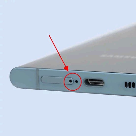 Have You Ever Noticed A Tiny Hole Besides Your Phone Charging Port? See What Exactly Means
