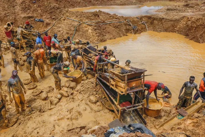 11 small-scale mining cooperatives formalised as gov’t pushes for legal mining