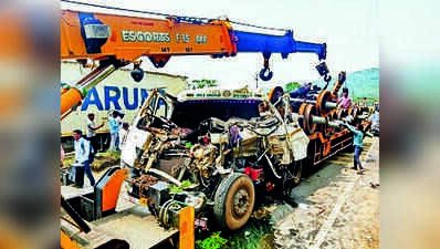 Chutupalu Valley coal truck crash injures dozens, disrupts traffic