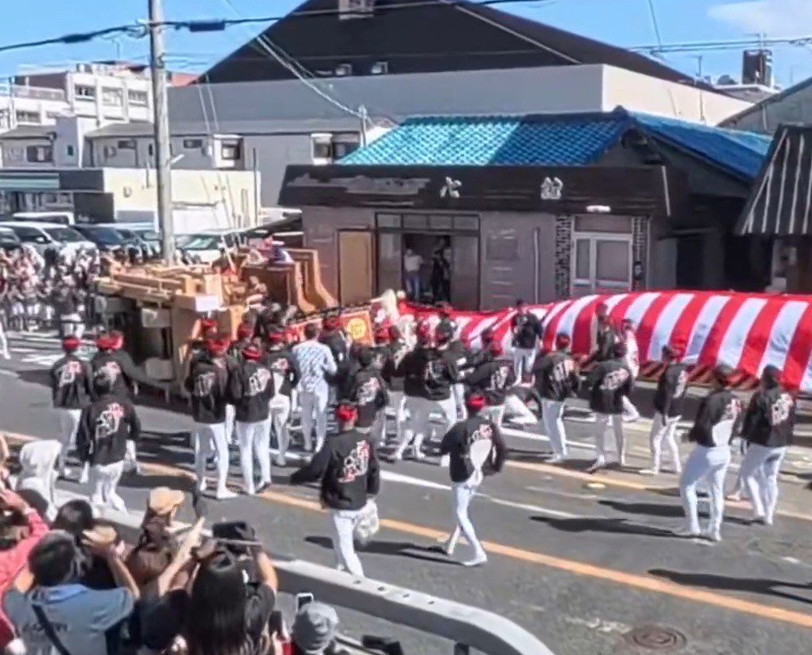 Two men crushed to death and 16 injured after festival floats overturn during ‘high speed stunt’ in Japan