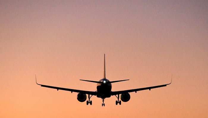 PIA temporarily suspends Riyadh flights, confirms PAA