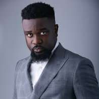 Why I Don’t Answer Calls and Messages – Sarkodie