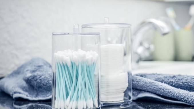 5 Reasons You Should Think Twice Before Using Cotton Buds Inside Your Ears