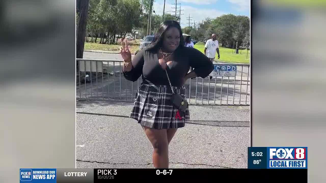 Woman dies after stopping to help flipped driver on I-10