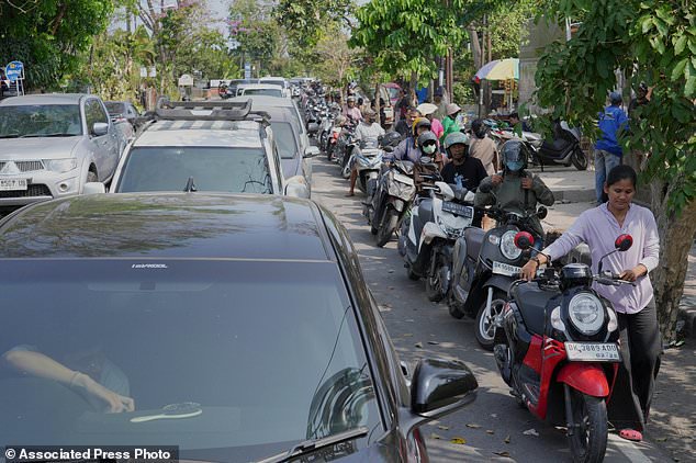 Fuel crisis hits Indonesia’s Bali, triggers long lines in gas stations for days