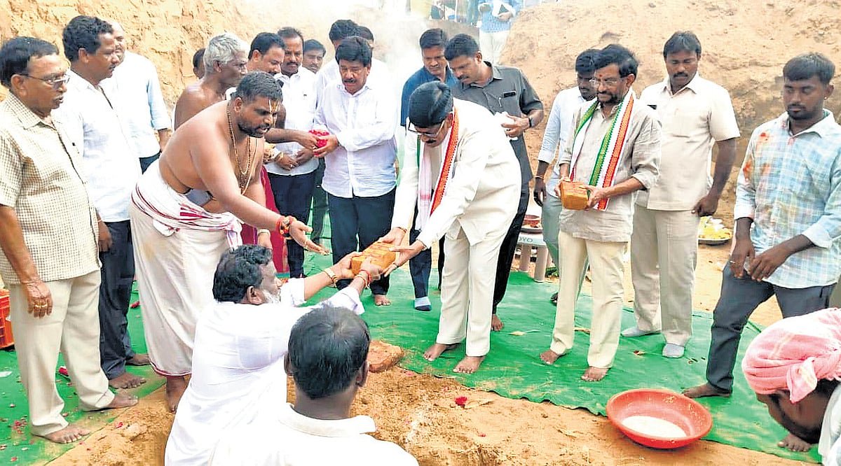 5,000 new temples in all 175 AP constituencies: Minister Anam Reddy