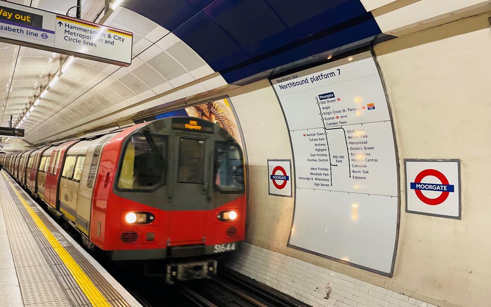 London travel news LIVE: Northern line part-suspended as commuters face delays ahead of rush hour