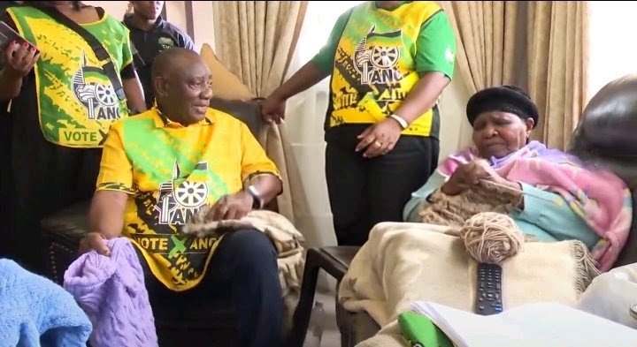 Ramaphosa Buys ANC Jersey From Elderly Vendor During Campaign Visit to Mdantsane