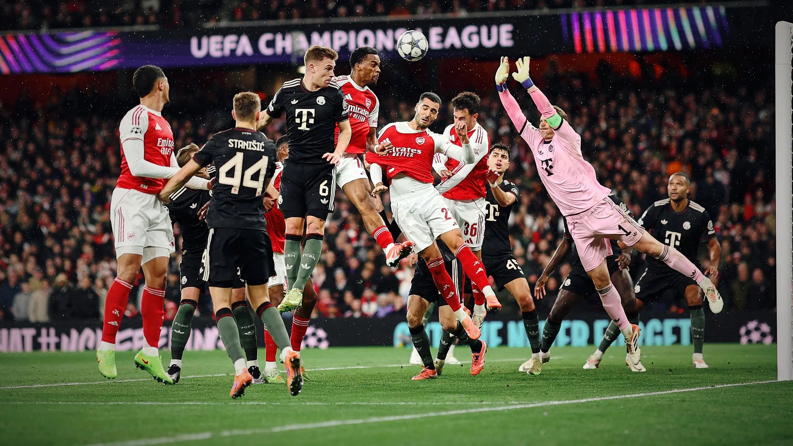 Bayern Munich vs. Arsenal Combined XI: Gunners Narrowly Get the Edge
