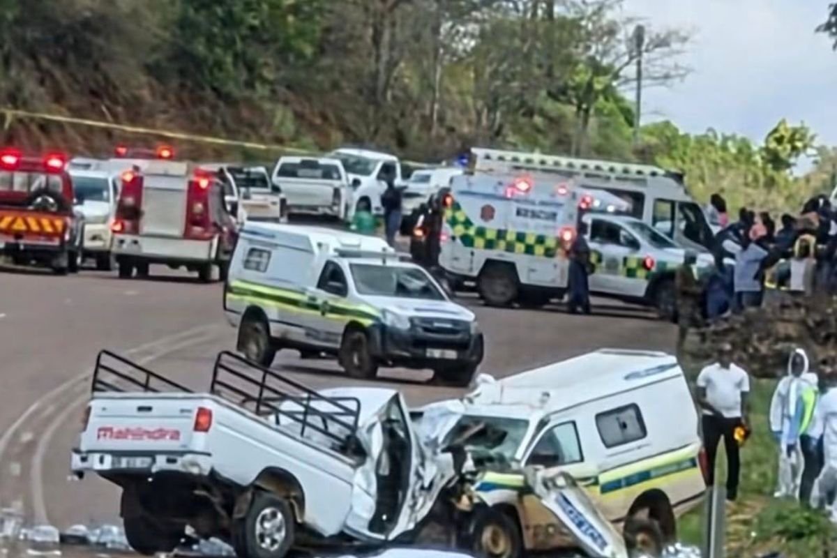 Three cops, two prisoners among six killed in horror Limpopo crash