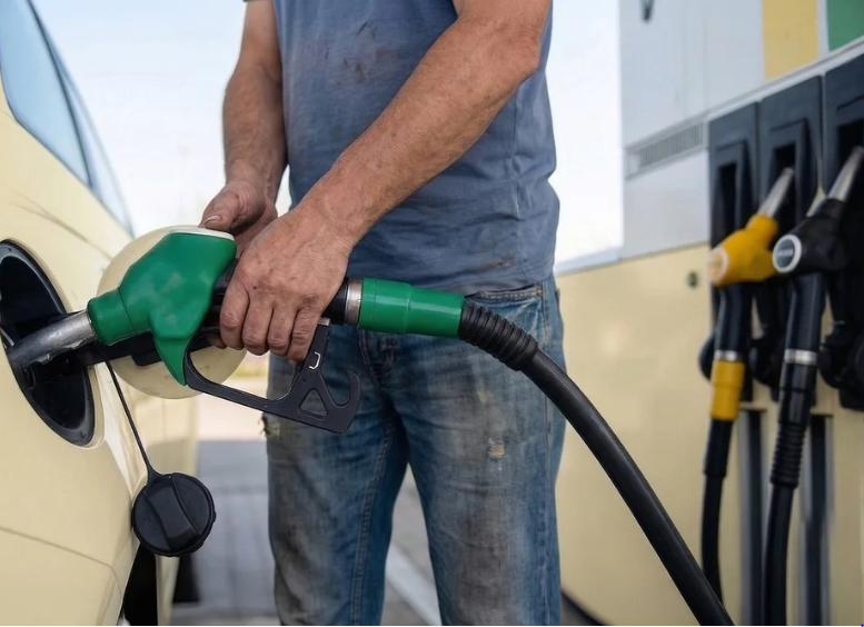 R6.54 a litre in fuel levies: AA backs calls for change