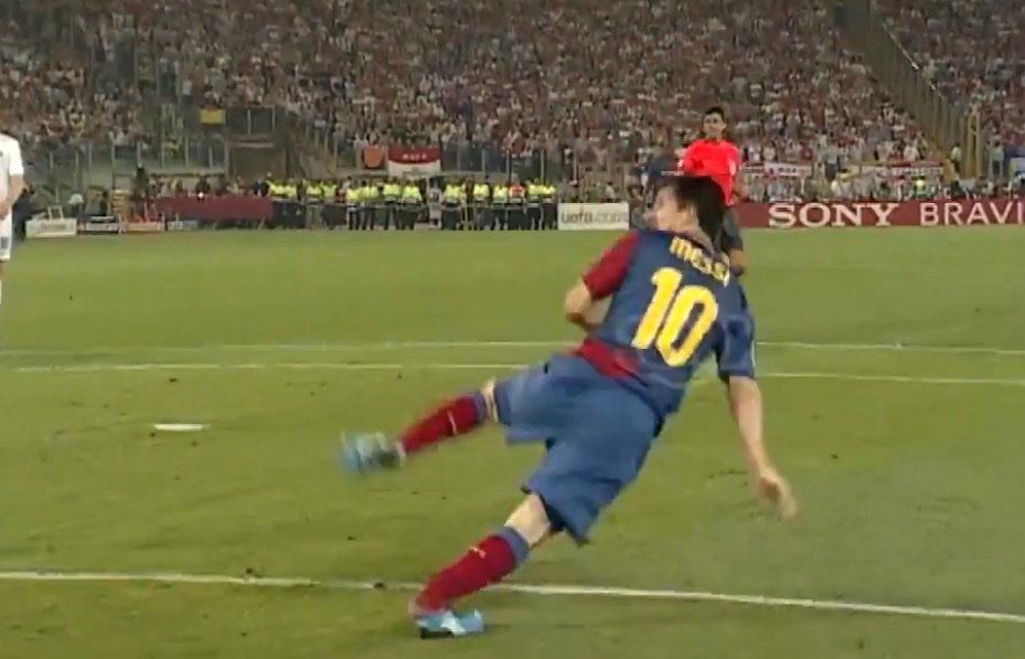 Lionel Messi’s 2009 Champions League Final Footage Goes Viral After Boot Incident