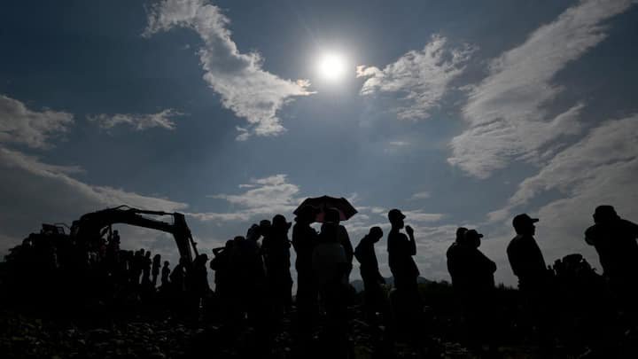 Illegal gold mine collapse kills 14 in southwestern Colombia, seven injured