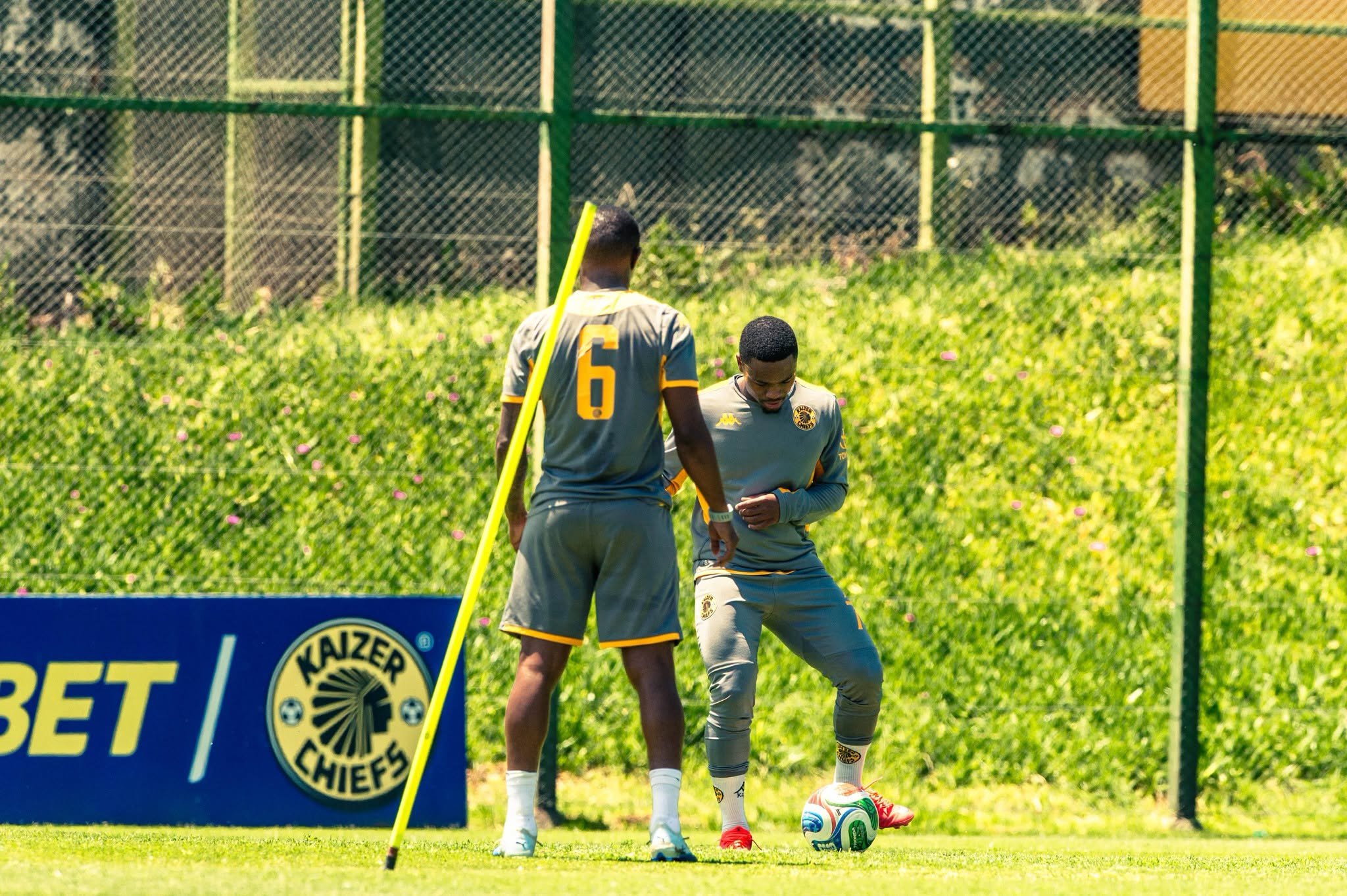 Kaizer Chiefs Receive Game-Changing Boost Ahead of Orlando Pirates Collision