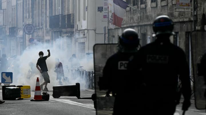Has Emmanuel Macron lost control as student protests escalate in France?